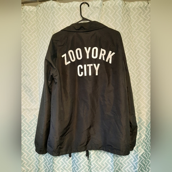 Zoo York wind breaker - Picture 3 of 3